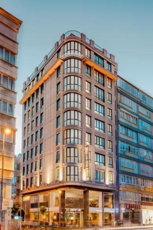 Bentley Hotel Bosphorus - Tap to explore photos