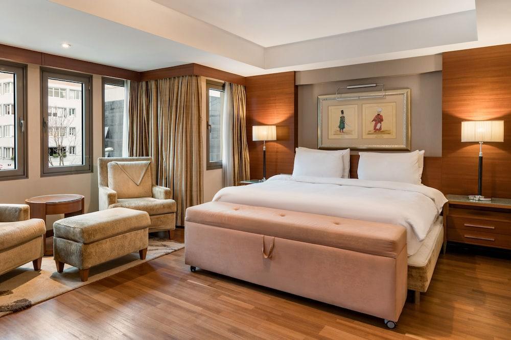 Radisson Blu Bosphorus Hotel, Istanbul - Tap to explore photos