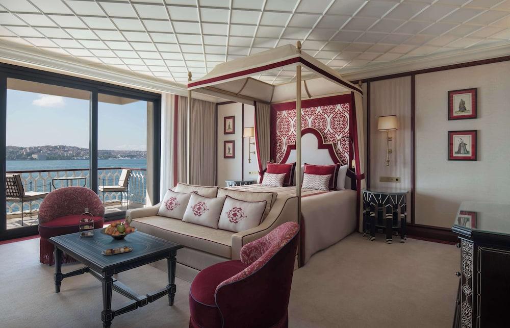 Ciragan Palace Kempinski Room Type - Grand Deluxe Ciragan Bosphorus View King Room