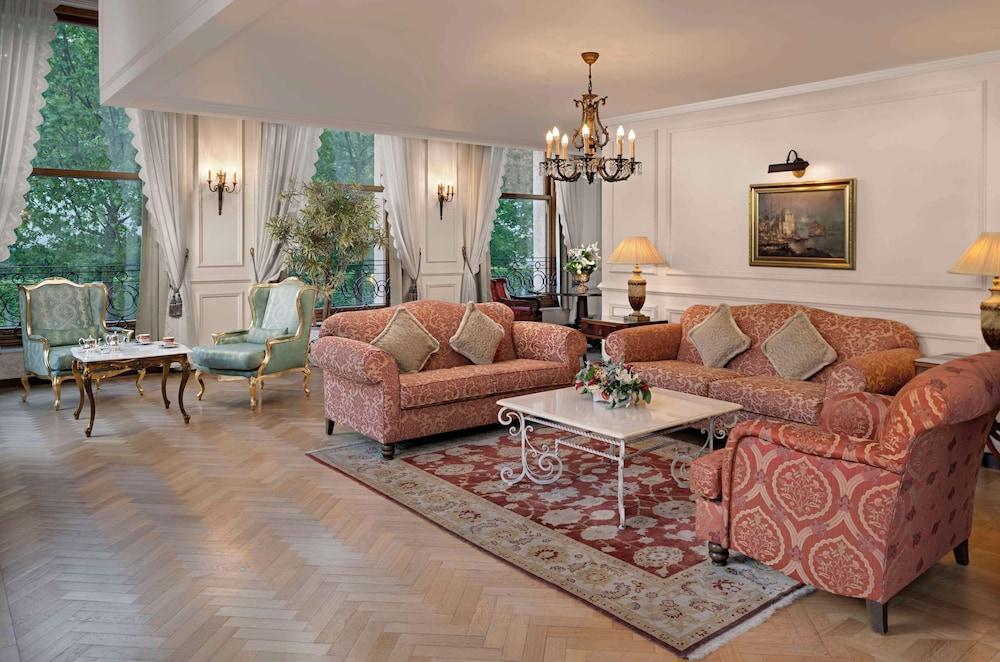 Ciragan Palace Kempinski Room Type - Sehzade Suite