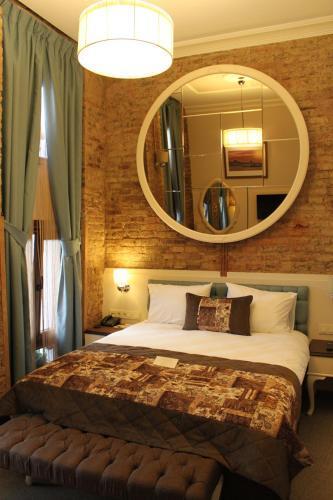 Collage Pera Hotel - Special Class - Tap to explore photos