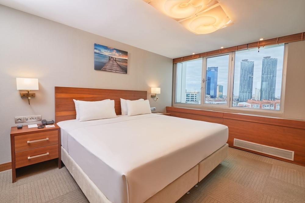 Dedeman Istanbul Room Type - Executive Suite (Spa Access Included)