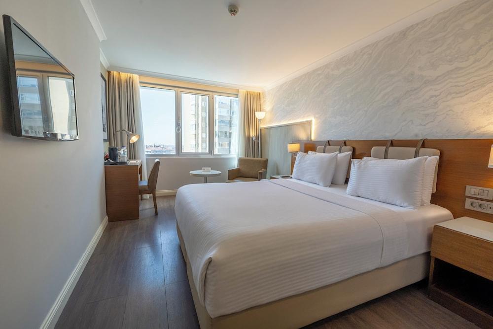 Dedeman Istanbul Hotel Room Type - Deluxe King Room - Free SPA Access Dedeman Istanbul Hotel Room Type - Deluxe King Room - Free SPA Access