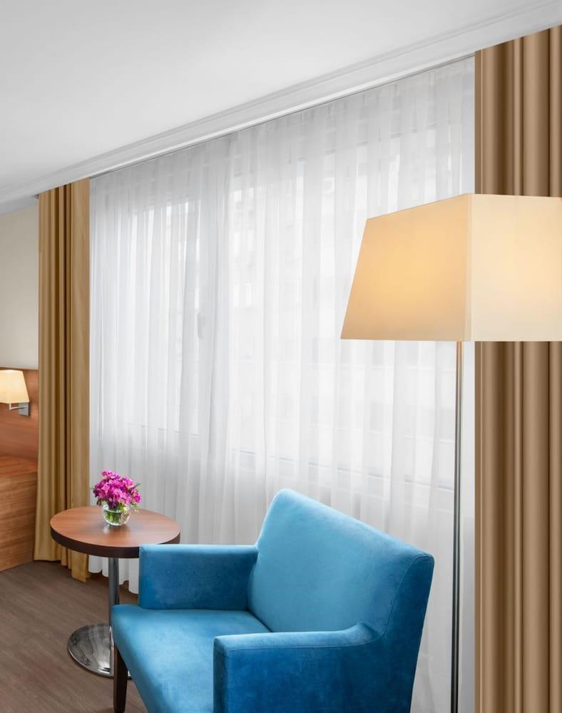 Dedeman Istanbul Hotel - Tap to explore photos