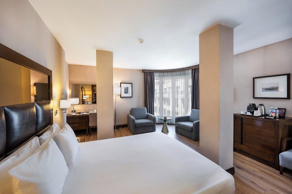 Midtown Hotel Taksim Istanbul Room Type - Suite, 1 Double Bed, Corner Midtown Hotel Taksim Istanbul Room Type - Suite, 1 Double Bed, Corner