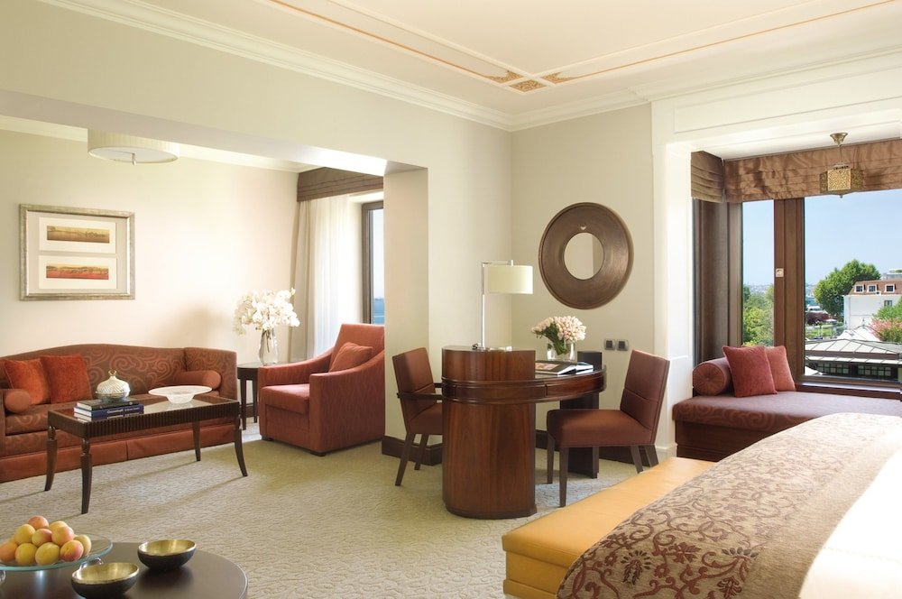 Four Seasons Hotel Istanbul at the Bosphorus Room Type - Four Seasons, Room