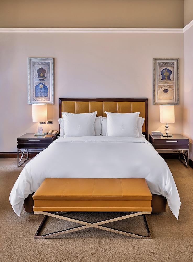Four Seasons Hotel Istanbul at the Bosphorus - Tap to explore photos