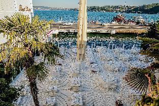 Fuat Pasa Oteli - Special Category Bosphorus - Tap to explore photos