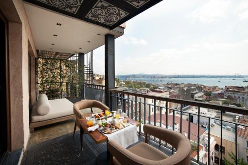 Georges Hotel Galata Room Type - Panorama Sea View with Balcony Georges Hotel Galata Room Type - Panorama Sea View with Balcony