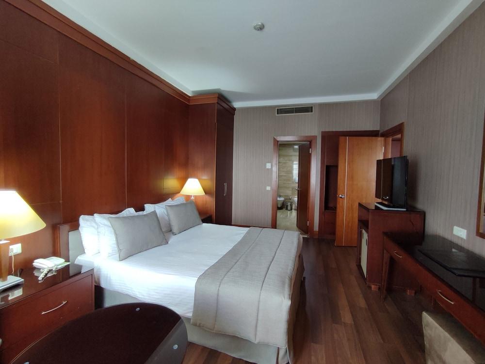 The Green Park Bostancı Room Type - Suite
