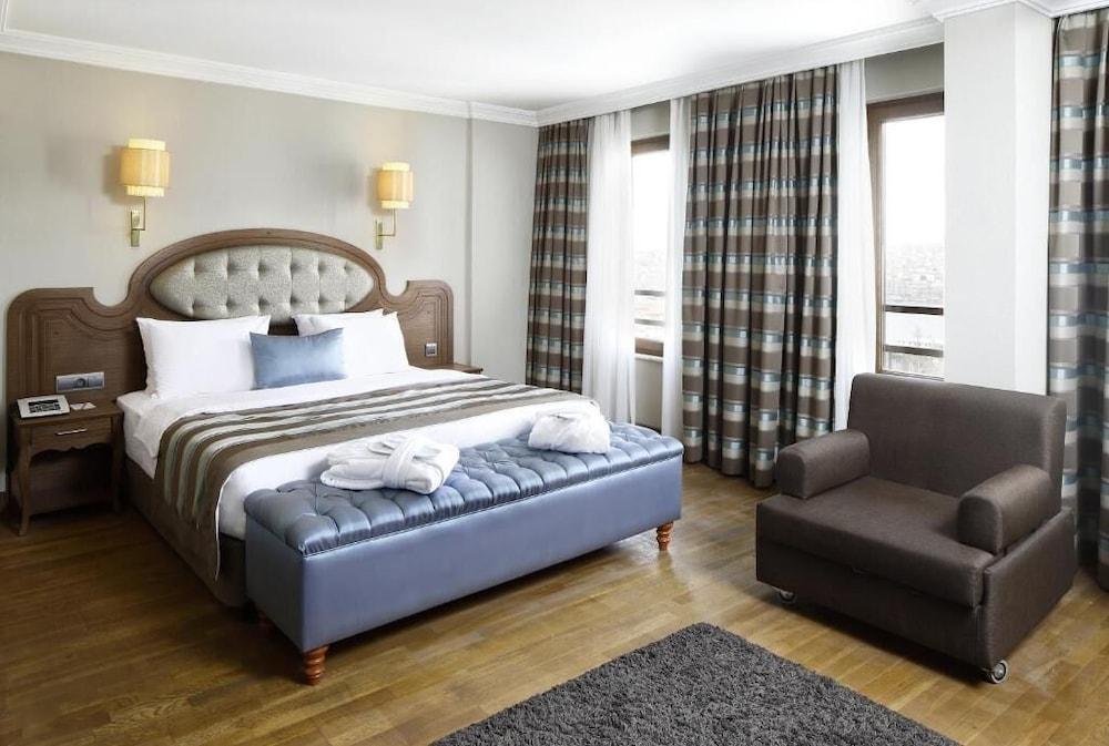 Grand Hotel Haliç Goldenhorn Room Type - Deluxe Double Room, 1 Queen Bed, Sea View