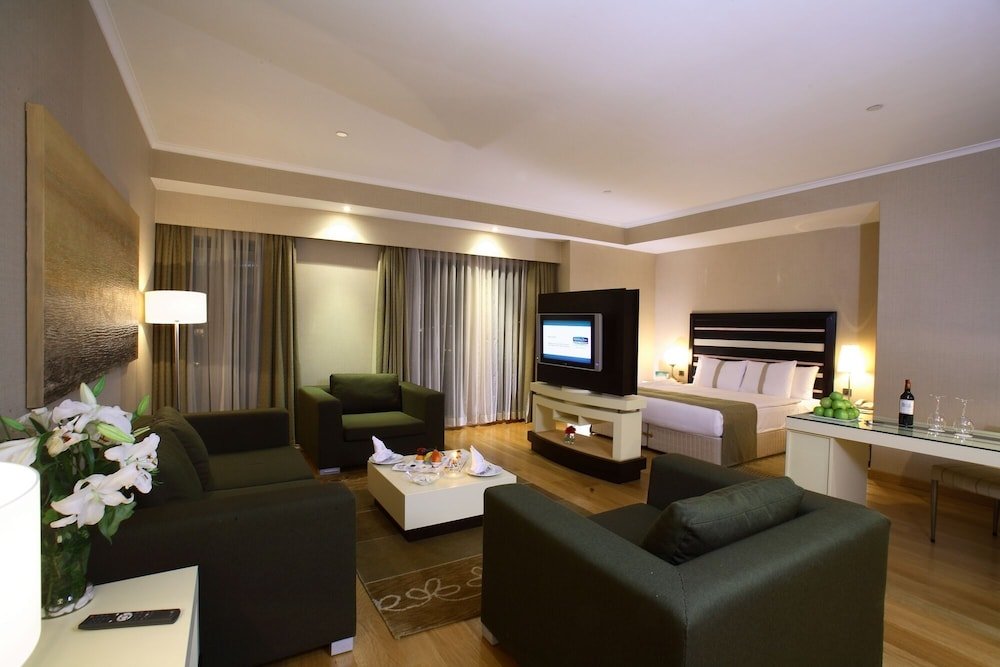 ADM Grand Hotel Room Type - Executive Suit