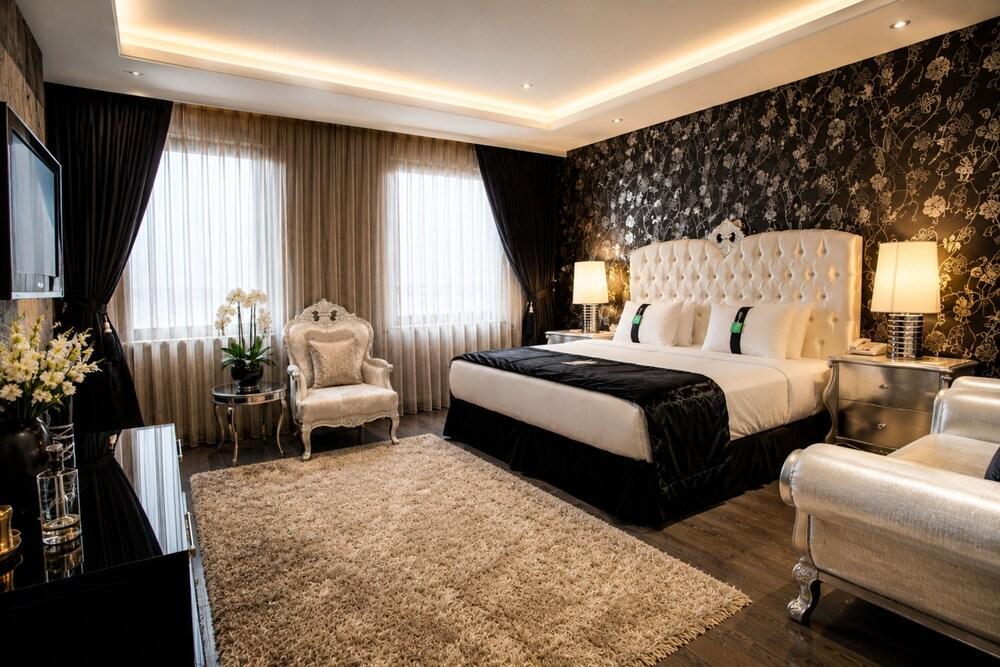 ADM Grand Hotel Room Type - Presidential Double Suite ADM Grand Hotel Room Type - Presidential Double Suite