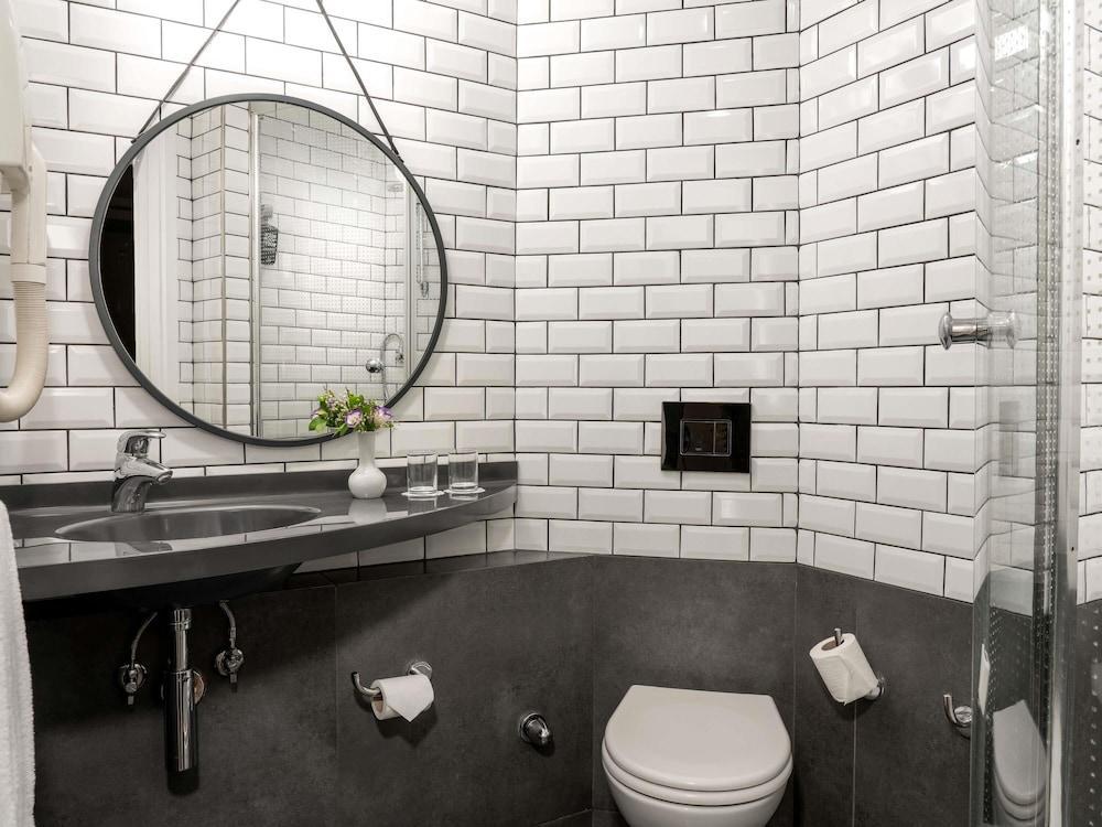 Ibis Istanbul Zeytinburnu Room Type - Superior Room with 1 Double Bed