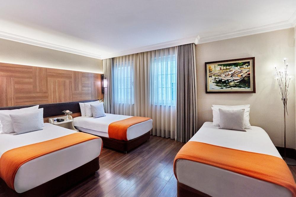 Konak Hotel Taksim Room Type - Superior Triple Room Konak Hotel Taksim Room Type - Superior Triple Room
