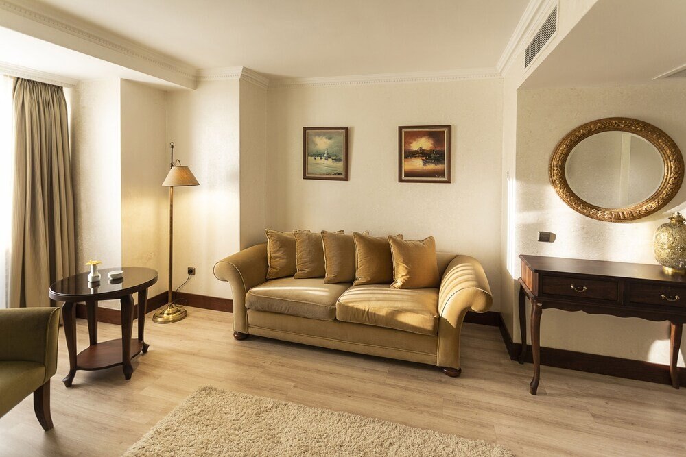 Larespark Hotel Taksim Istanbul 3 4 0 6 Price Address Reviews