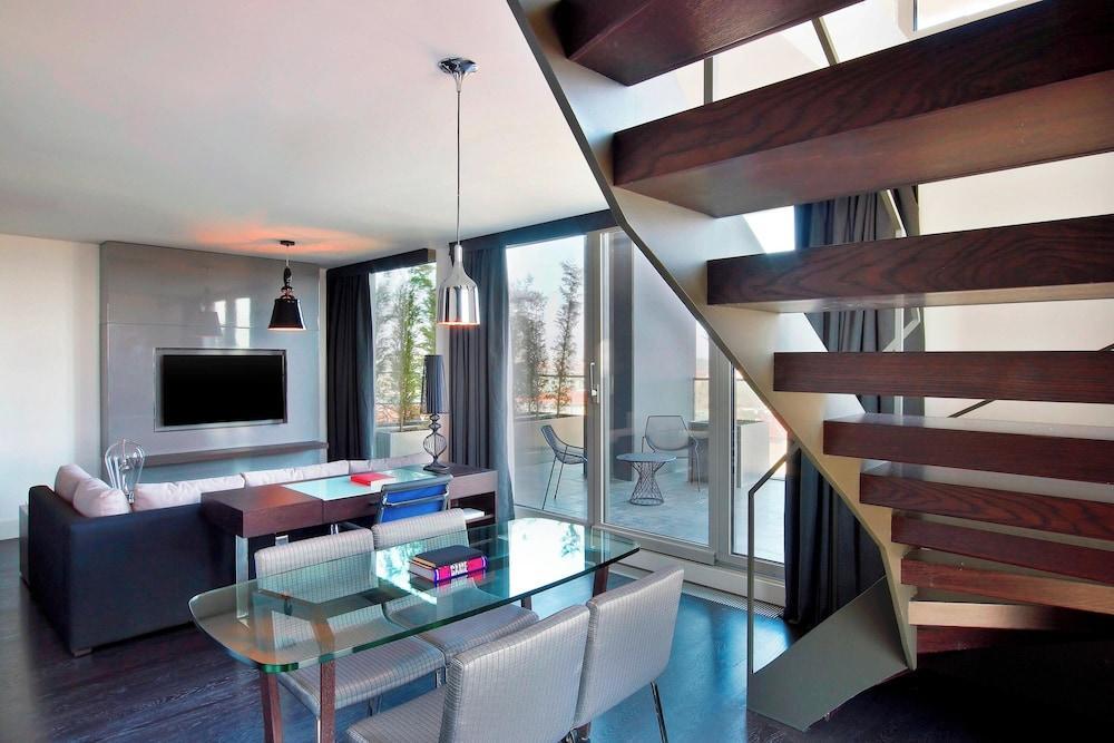 Le Meridien Istanbul Etiler Room Type - Club Suite, 1 King Bed