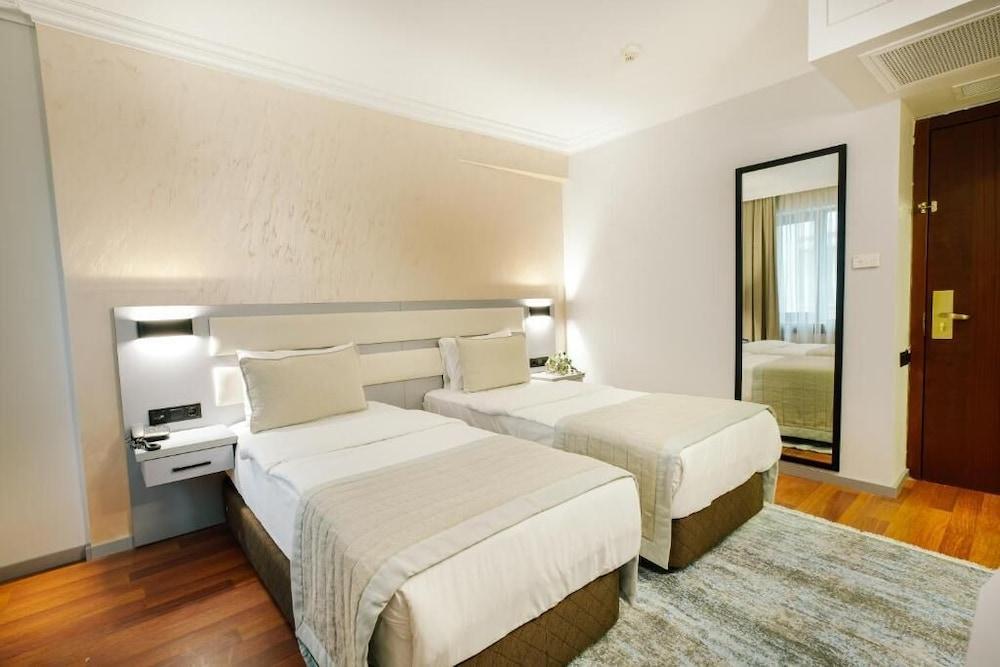 Marble Hotel Room Type - Deluxe Twin Room