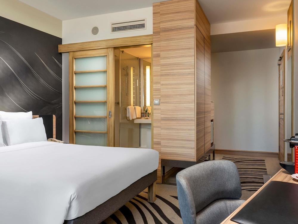 Novotel Istanbul Zeytinburnu Room Type - Executive Room, 1 Queen Bed