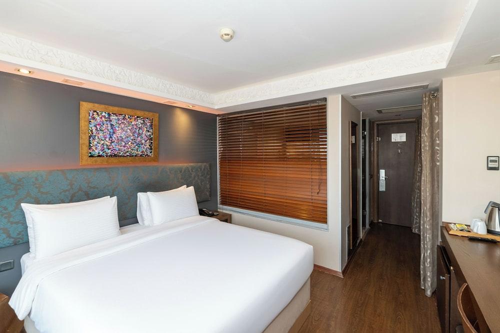 Pera Tulip Hotel & SPA Room Type - Executive Double Room, Balcony