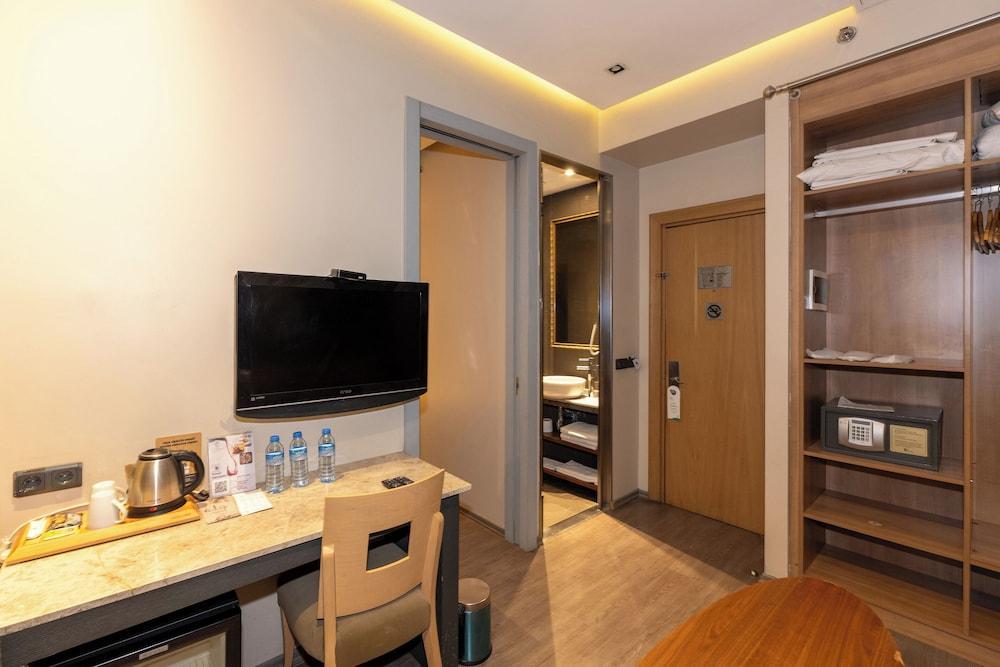Pera Tulip Hotel & SPA Room Type - Superior Double Room