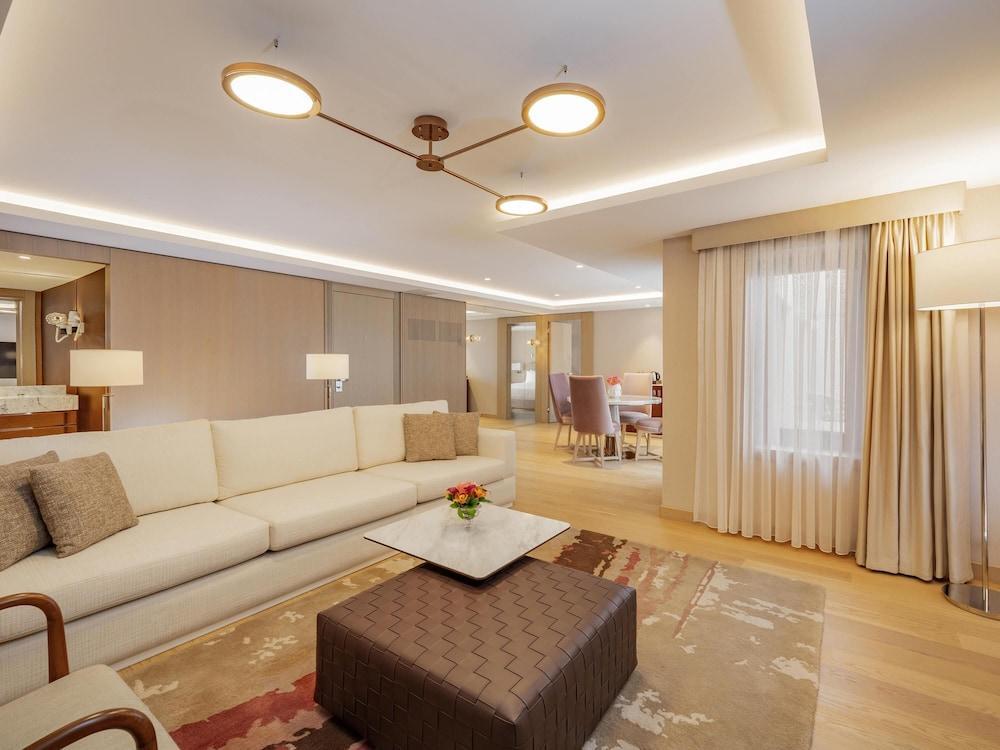 Mercure Istanbul The Plaza Bosphorus Room Type - Family Suite, Multiple Beds