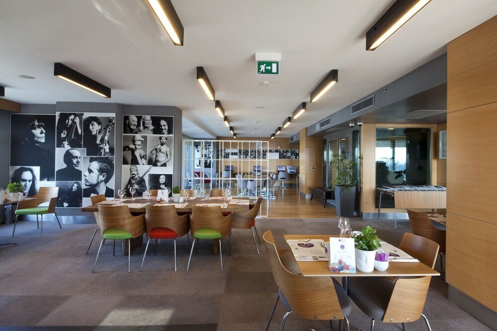 Point Hotel Barbaros Istanbul 1 7 9 4 7 6 3 Price Address Reviews