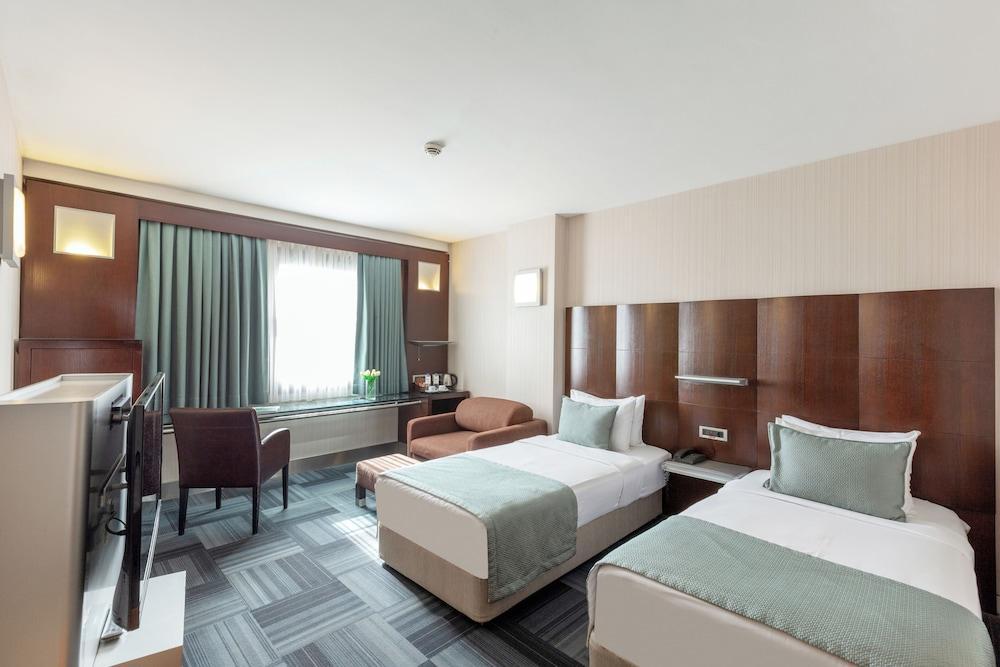 Point Hotel Taksim Istanbul Room Type - Deluxe Double or Twin Room Point Hotel Taksim Istanbul Room Type - Deluxe Double or Twin Room