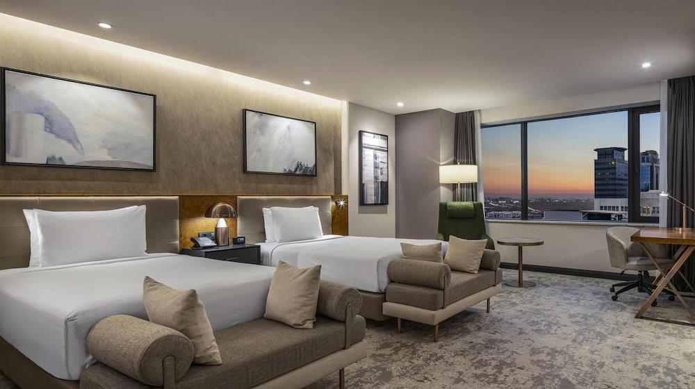 Hilton Istanbul Maslak Room Type - Room, 2 Twin Beds