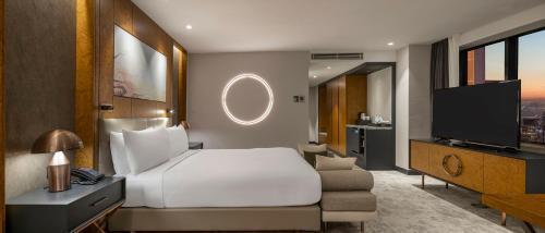 Hilton Istanbul Maslak - Tap to explore photos