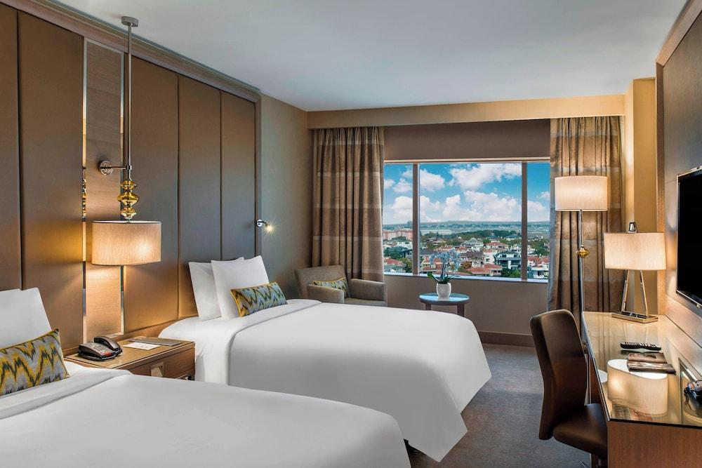 Renaissance Polat Istanbul Hotel by Marriott Room Type - Deluxe Room, 2 Twin Beds, City View Renaissance Polat Istanbul Hotel by Marriott Room Type - Deluxe Room, 2 Twin Beds, City View