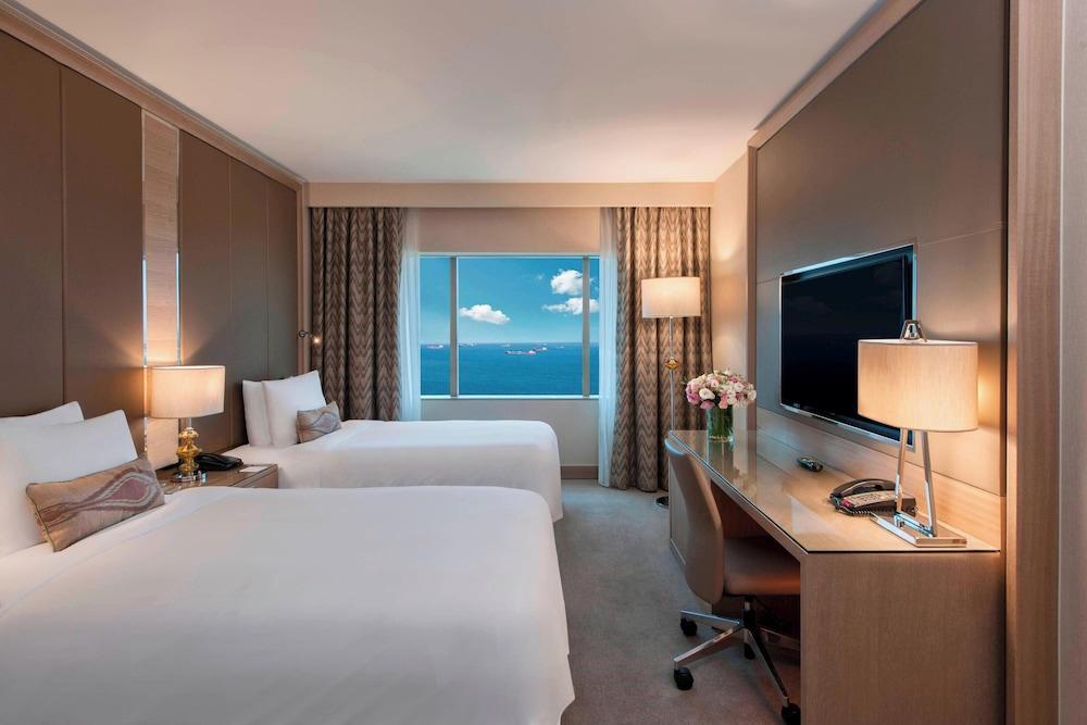 Renaissance Polat Istanbul Hotel by Marriott Room Type - Club Room, 2 Twin Beds, Sea View Renaissance Polat Istanbul Hotel by Marriott Room Type - Club Room, 2 Twin Beds, Sea View