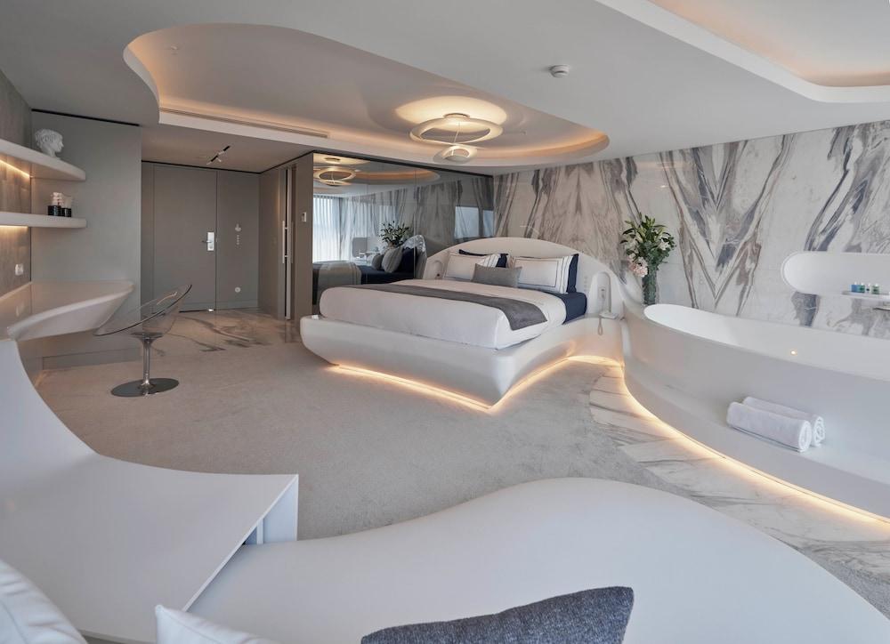 Richmond Hotel Istanbul Room Type - WHITE SUITE