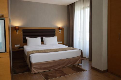 Riva Hotel Taksim - Tap to explore photos