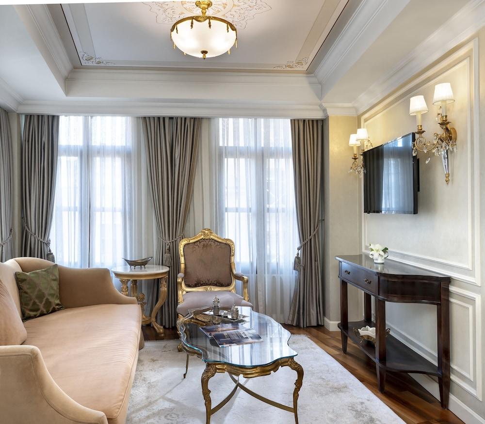 Rixos Pera Istanbul Room Type - Junior Suite, Pera View - Nickelodeon Play Access Rixos Pera Istanbul Room Type - Junior Suite, Pera View - Nickelodeon Play Access