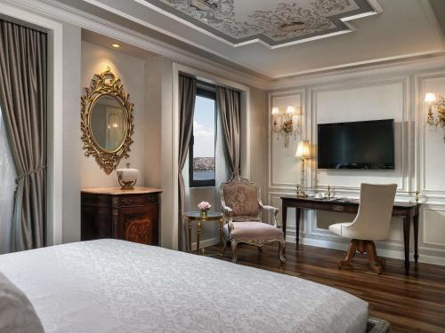Rixos Pera Istanbul Room Type - Junior Suite, Golden Horn View - Nickelodeon Play Access