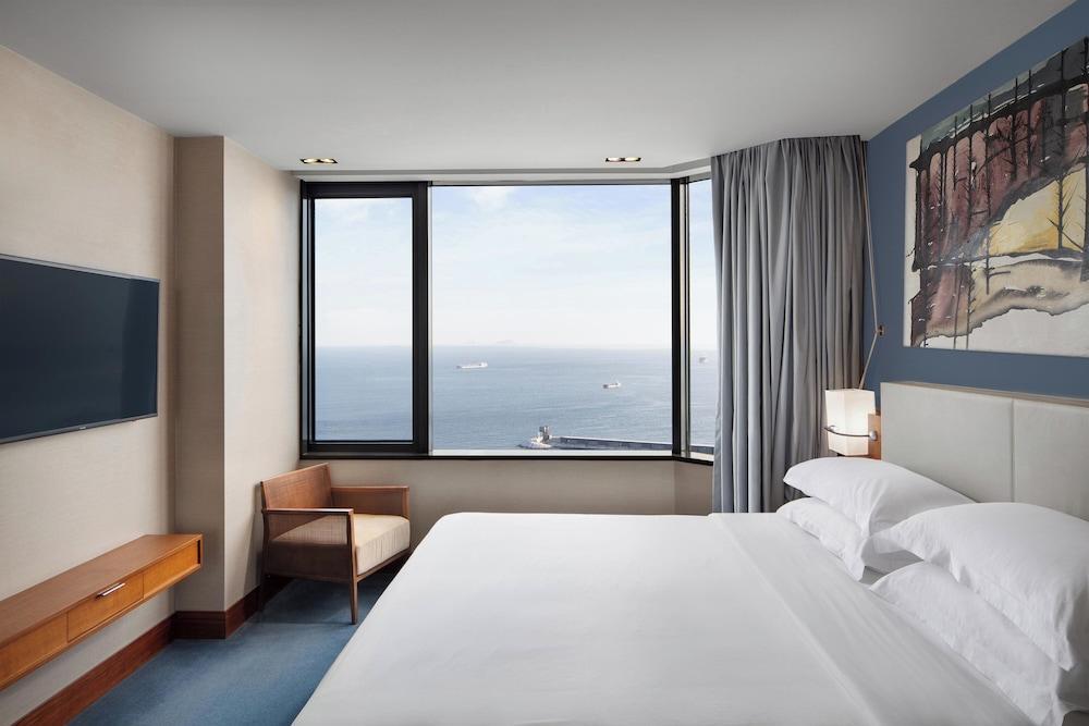Sheraton Istanbul Atakoy Hotel Room Type - Junior Suite, 1 Bedroom