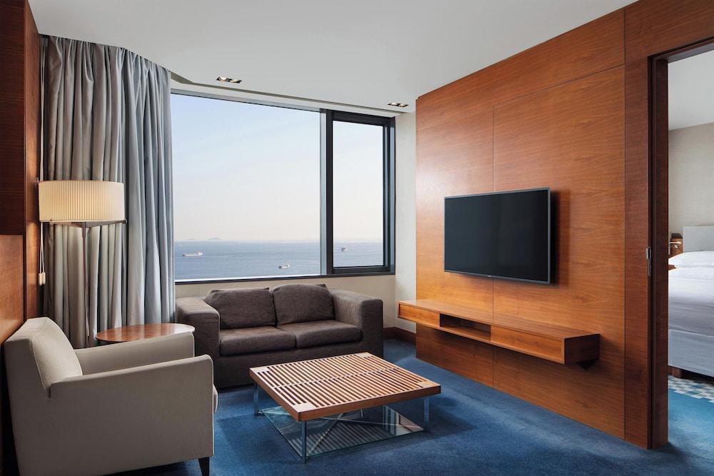 Sheraton Istanbul Atakoy Hotel - Tap to explore photos