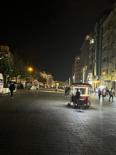 Seminal Hotel Taksim - Tap to explore photos