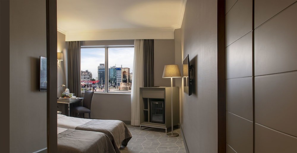 Taksim Square Hotel Room Type - Superior Room (Citylife)