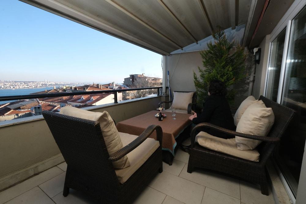Cheya Gumussuyu Residence Room Type - Apartment, 3 Bedrooms, Terrace, Sea View