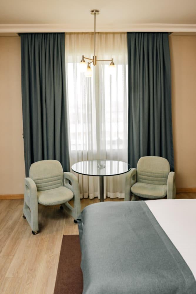WOW Airport Hotel Room Type - Standard Oda, 1 Çift Kişilik veya 2 Tek Kişilik Yatak