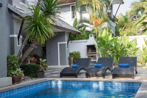 Baan Santhiya Private Pool Villas - Tap to explore photos