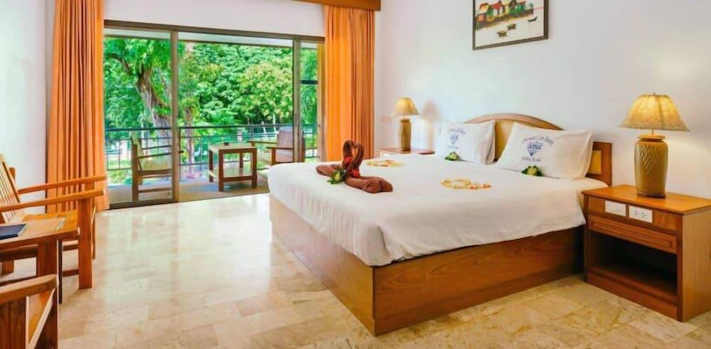 Diamond Cave Resort Room Type - Deluxe Room A/C (1 Double Bed)