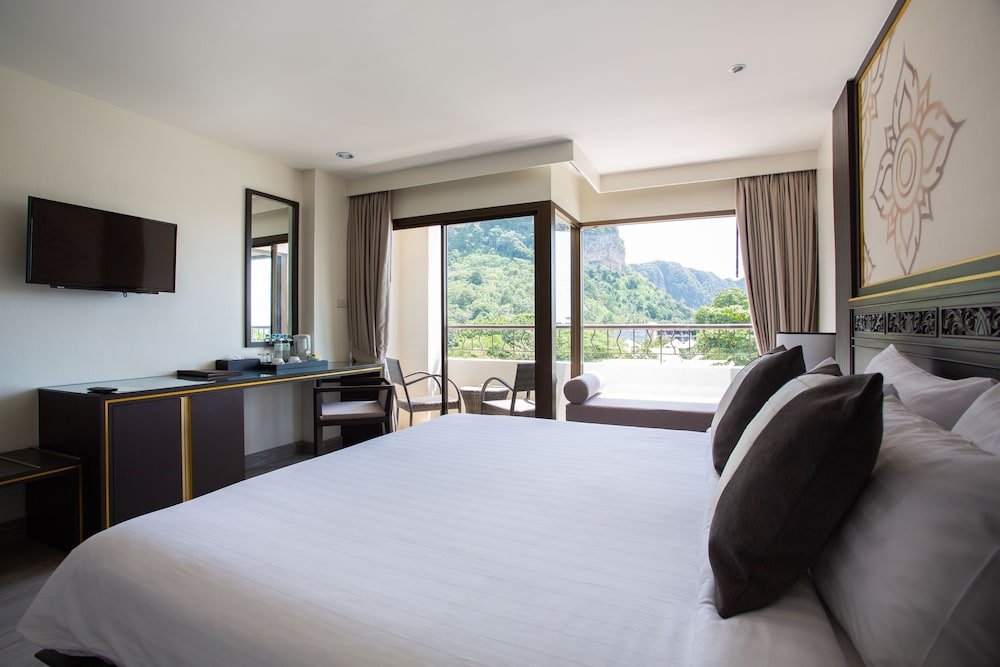 Krabi Heritage Hotel Room Type - Superior Mountain View with Balcony