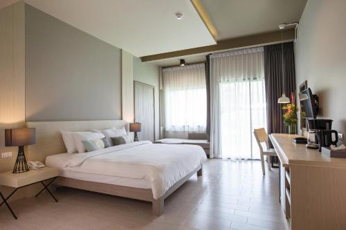 Krabi La Playa Resort - Tap to explore photos