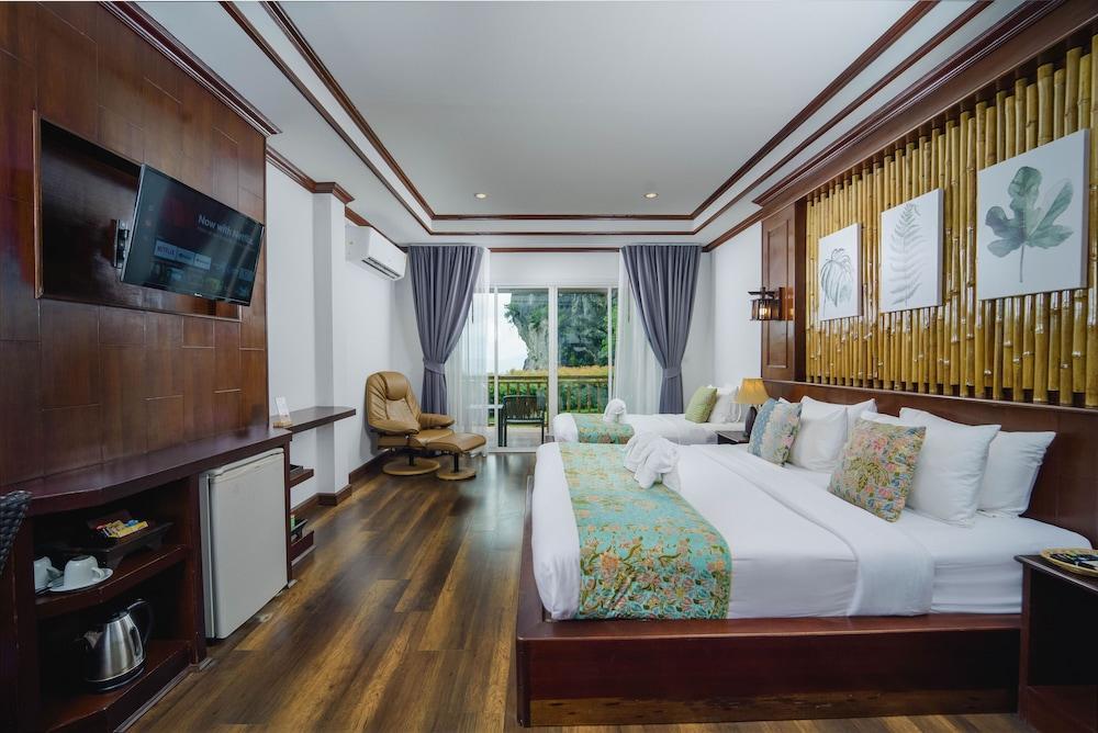 Railay Phutawan Resort Room Type - Deluxe Triple Room