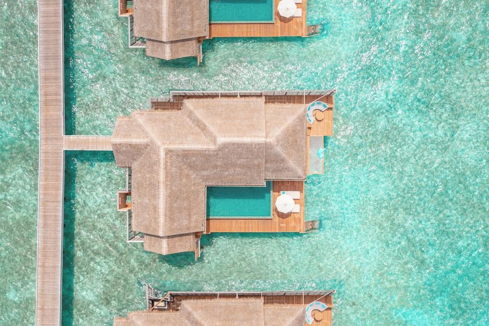 Anantara Kihavah Villas Room Type - One Bedroom Family Over Water Pool Villa