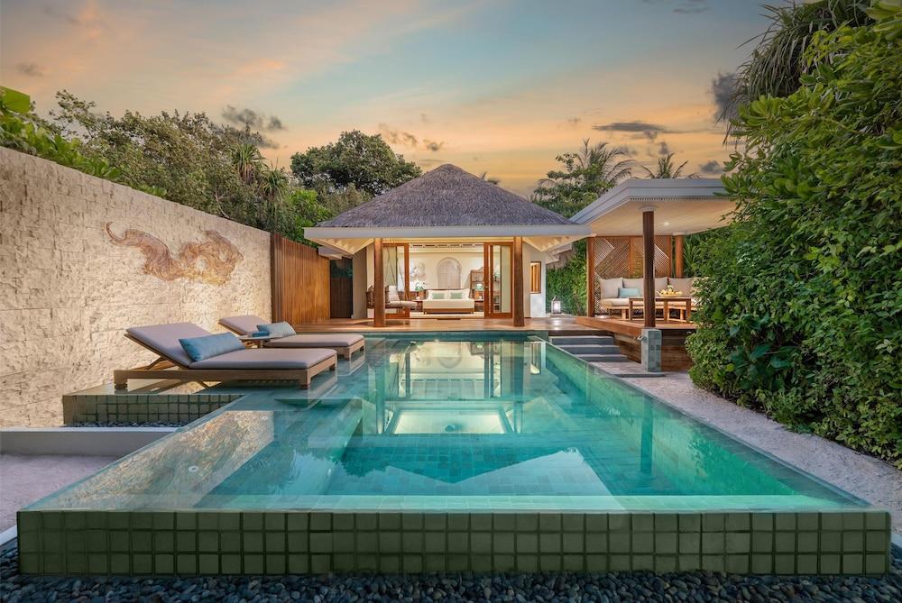 Anantara Kihavah Villas Room Type - Sunset Beach Pool Villa Anantara Kihavah Villas Room Type - Sunset Beach Pool Villa