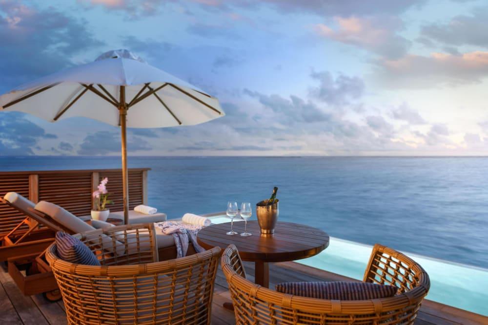 Conrad Maldives Rangali Island Room Type - Villa, 1 King Bed, Balcony (Sunset Water Villa with Pool)